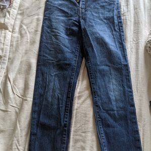 Wedgie Levi's jeans size 25. 23in inseam.